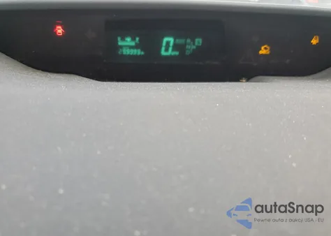 2005 Toyota Prius from USA, damaged, VIN JTDKB20U653052272